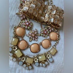 Bundle of 4 Jewelries‎ Floral Necklaces Liz Claiborne Bracelet